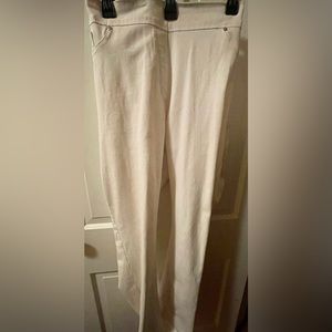 Nygard white pull on jeans, size 2x, waist band, seldom worn.  Great condition.